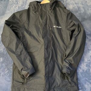 Columbia Men's Black Raincoat